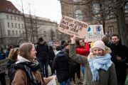 Jugendliche bei #FridaysForFuture
